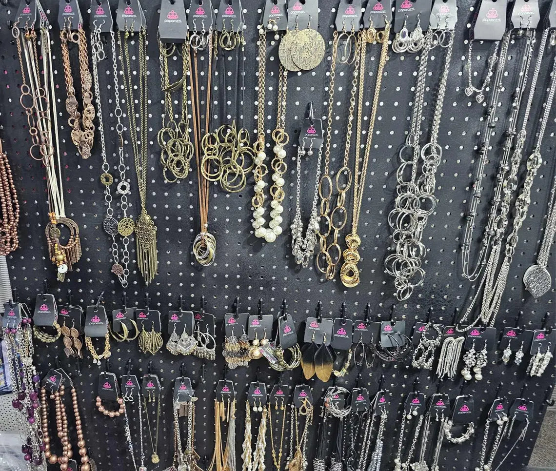 Paparazzi Jewelry Mixed Lot / 25 pieces