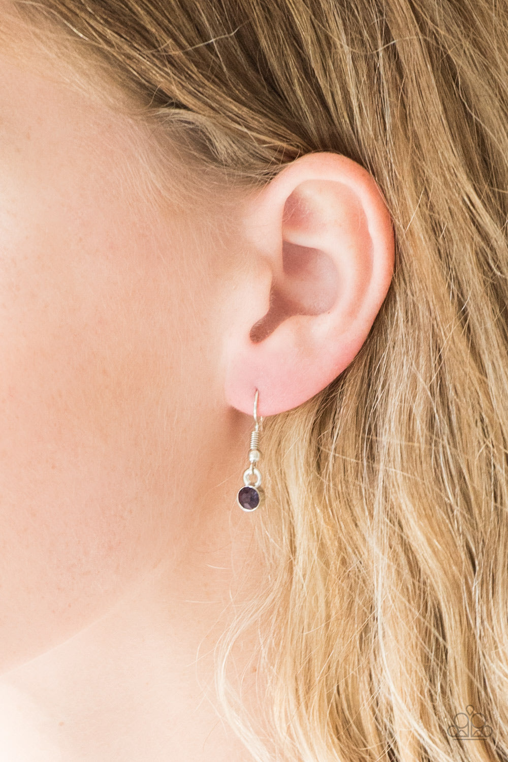 Spotlight Social - Purple necklace