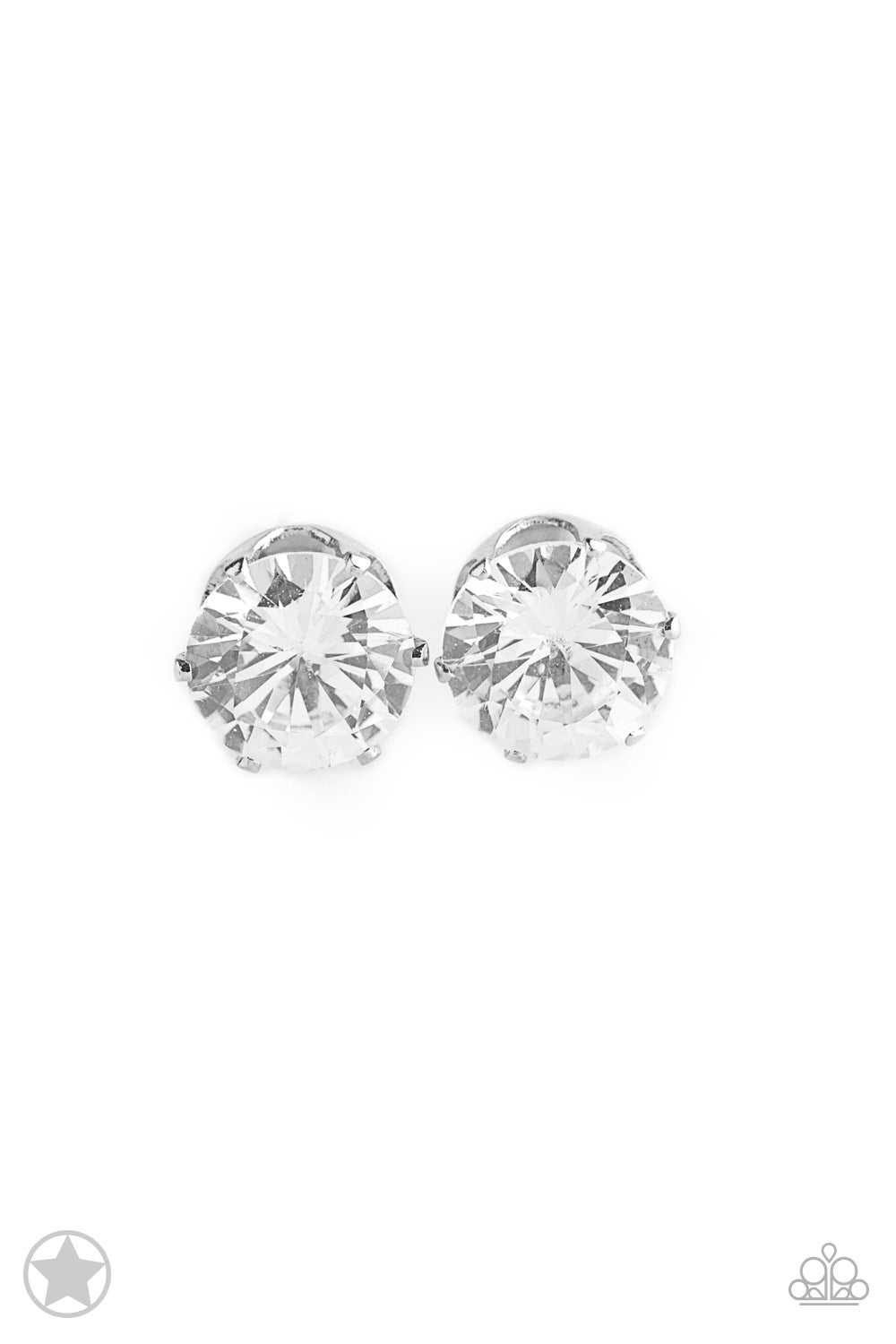 Just In TIMELESS - White gem/silver post earrings
