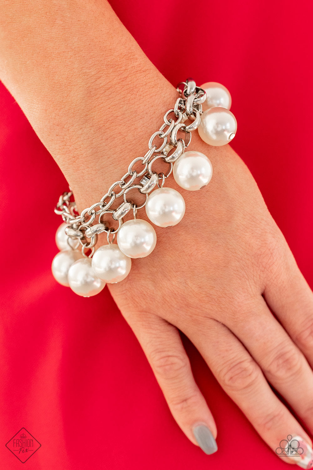 One-Way WALL STREET - White pearl necklace w/ matching bracelet