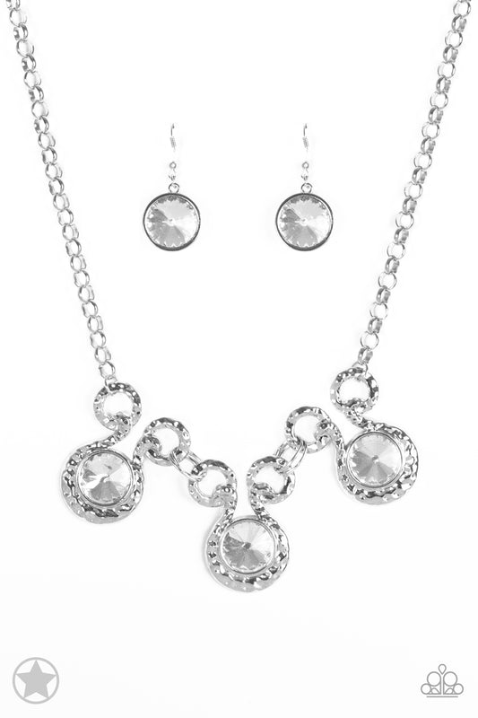 Hypnotized - Silver necklace