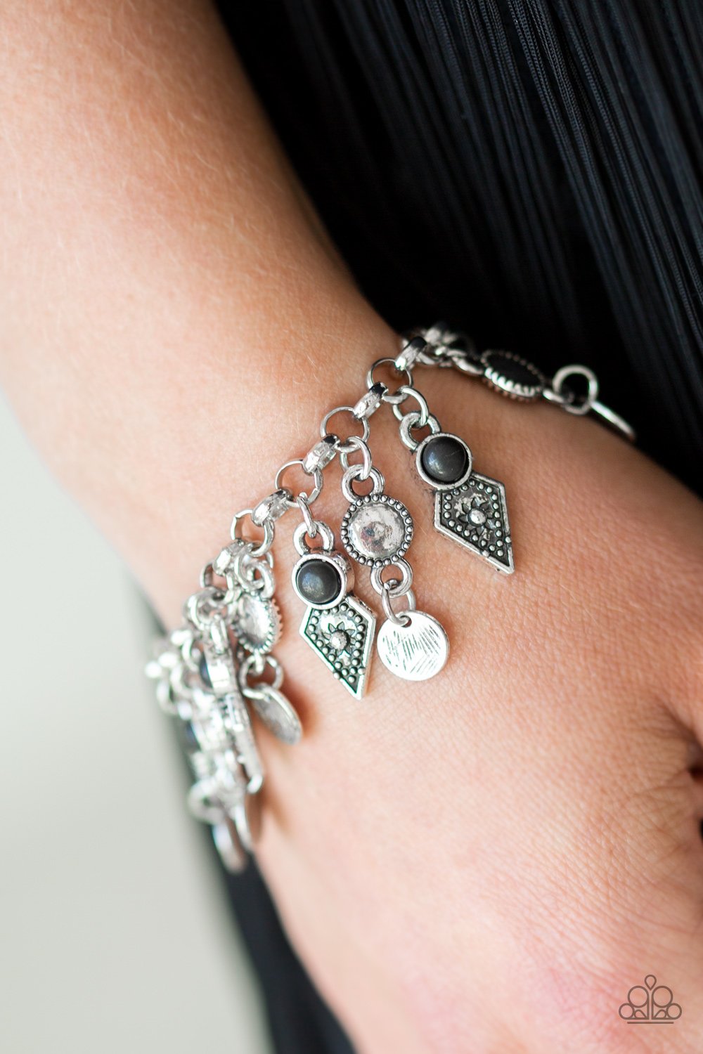 Jurassic Jamboree - Black necklace w/ matching bracelet