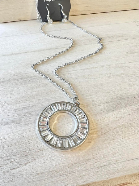 Clique Couture - White Rhinestones Necklace