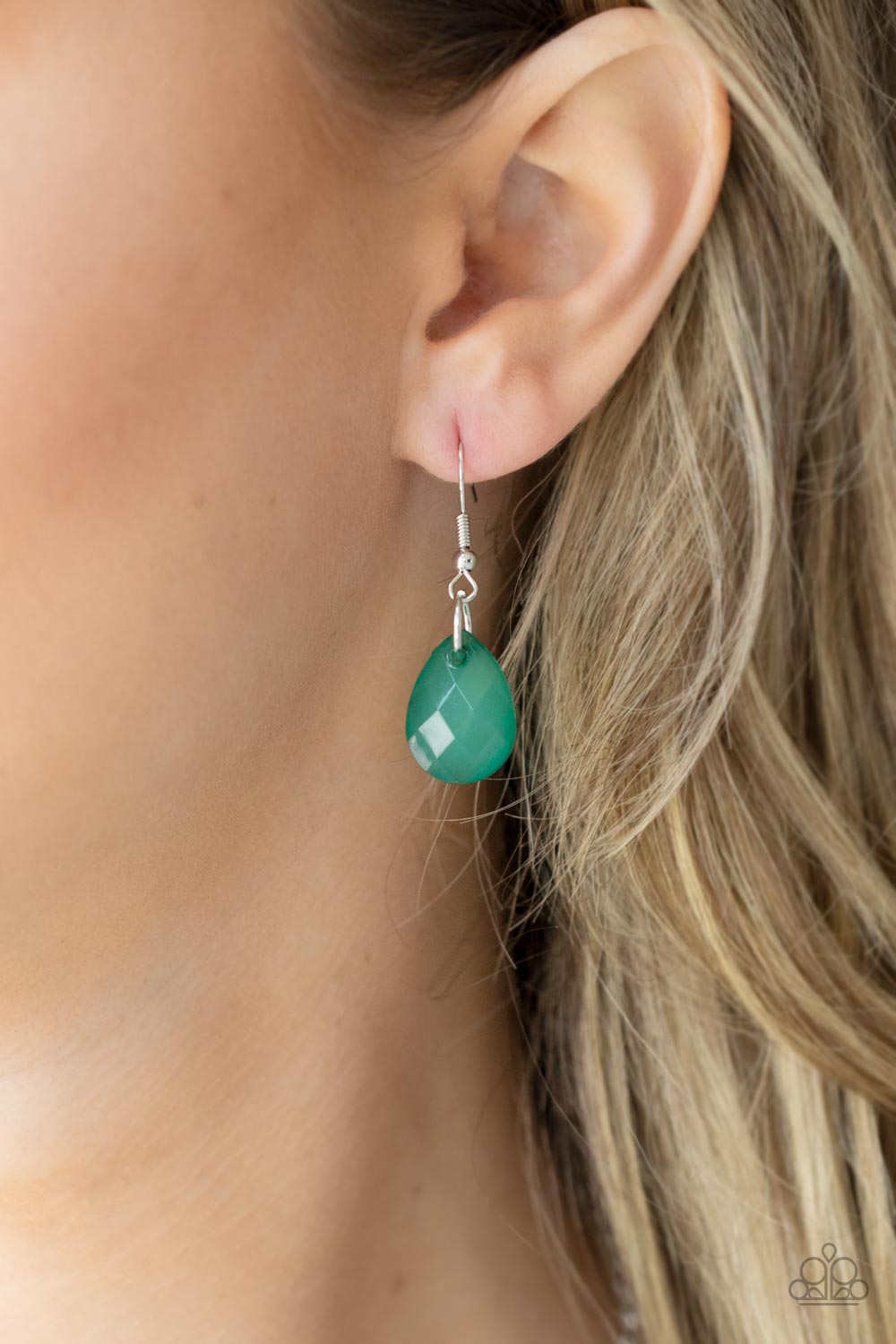 Front Row Flamboyance - Green necklace