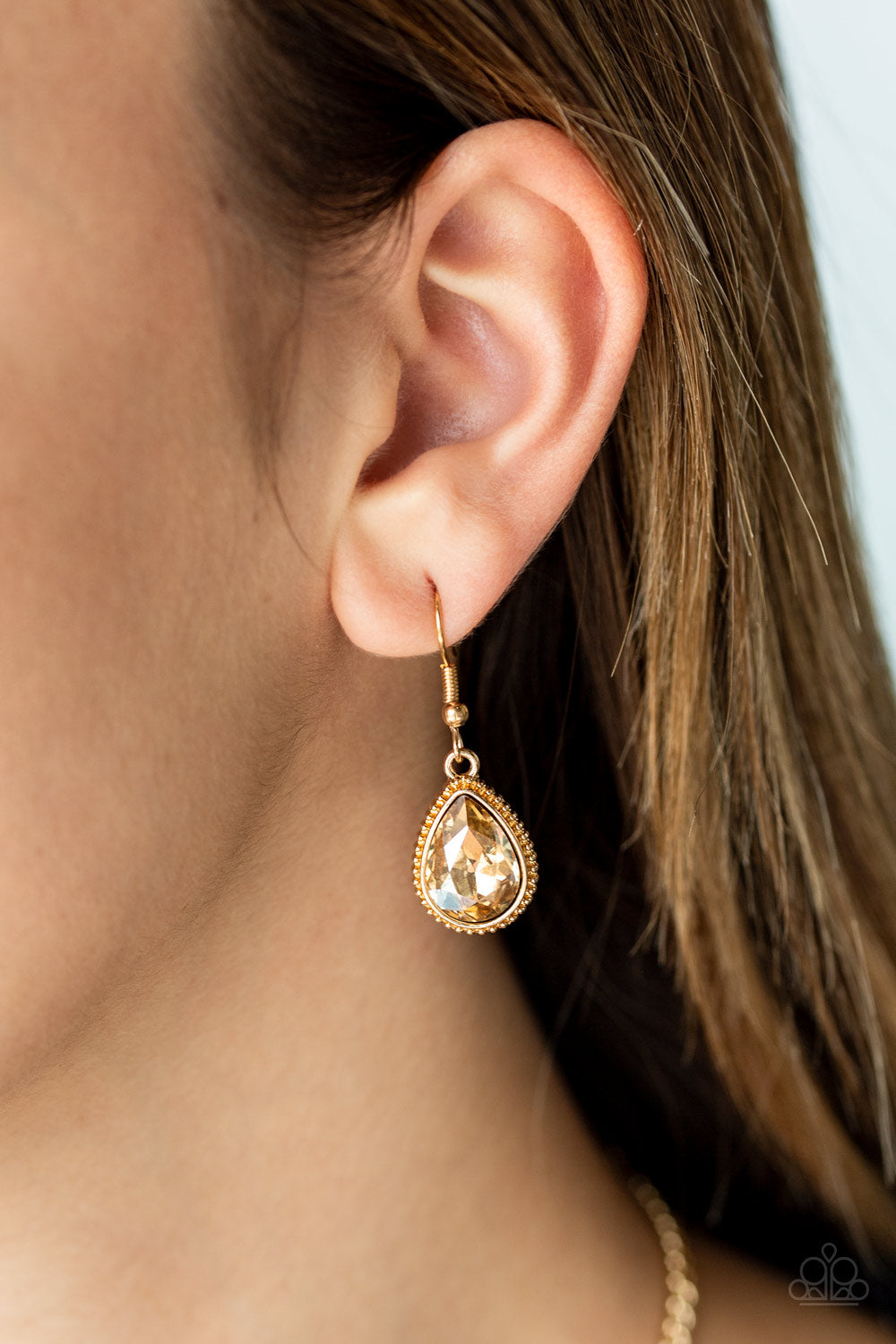 Socialite Social - Gold necklace