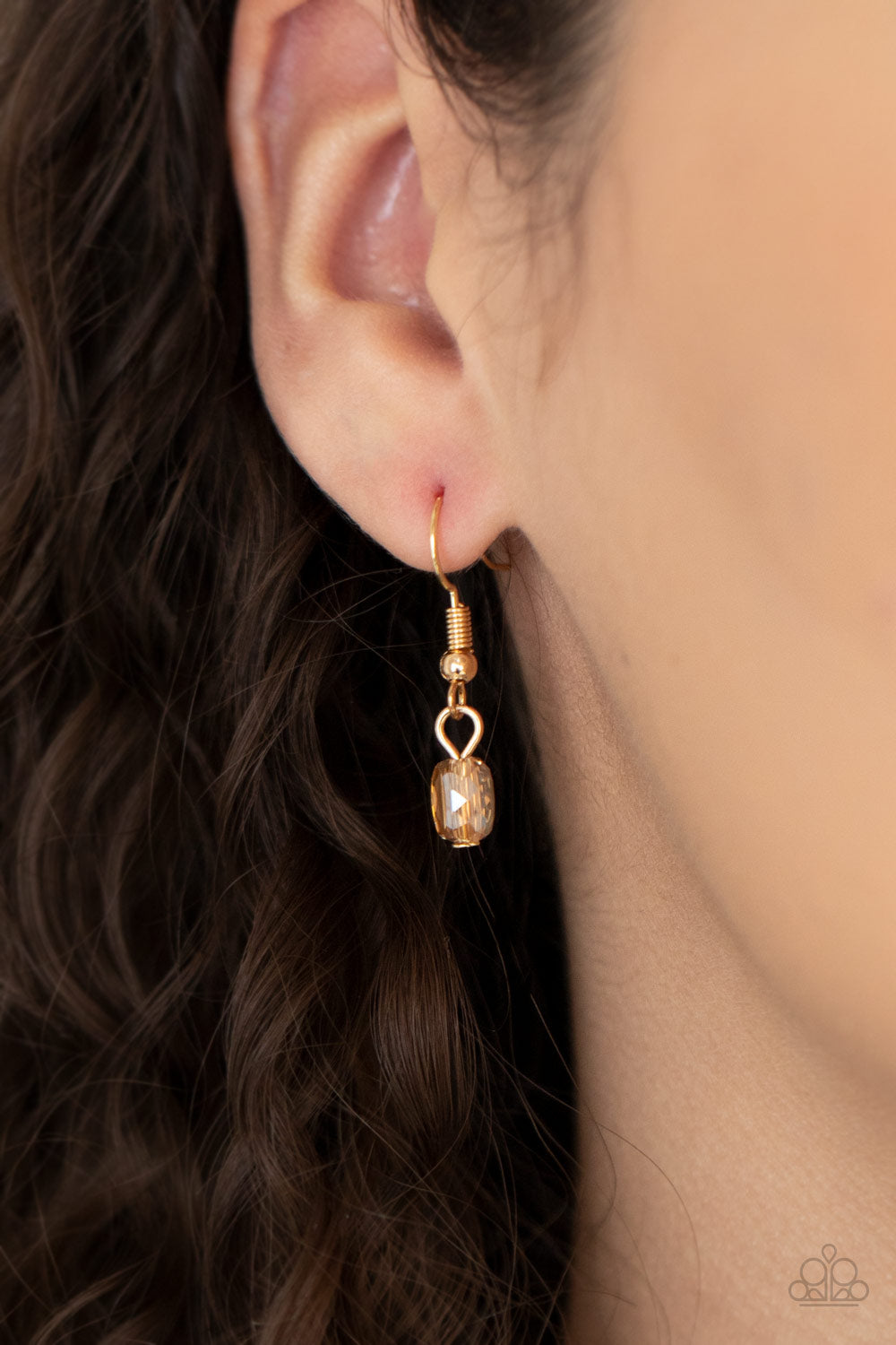 Poshly Petite - Gold/White pearl necklace