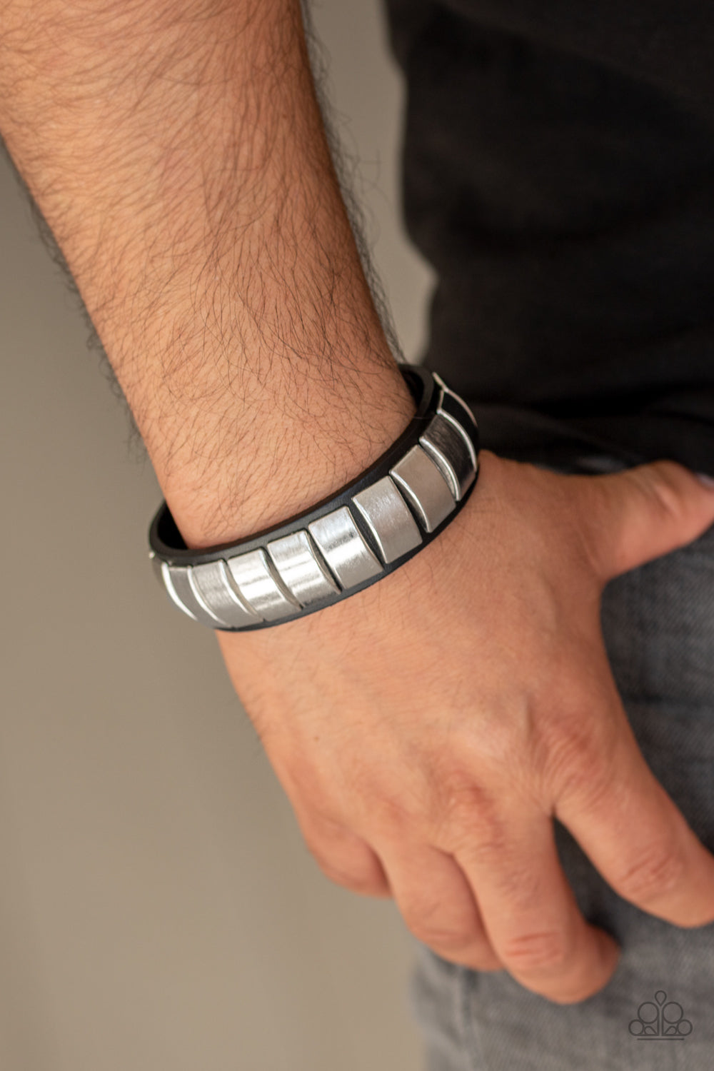 Moto Mode - Black urban braclet