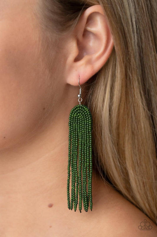 Right as RAINBOW - Green seed bead earrings
