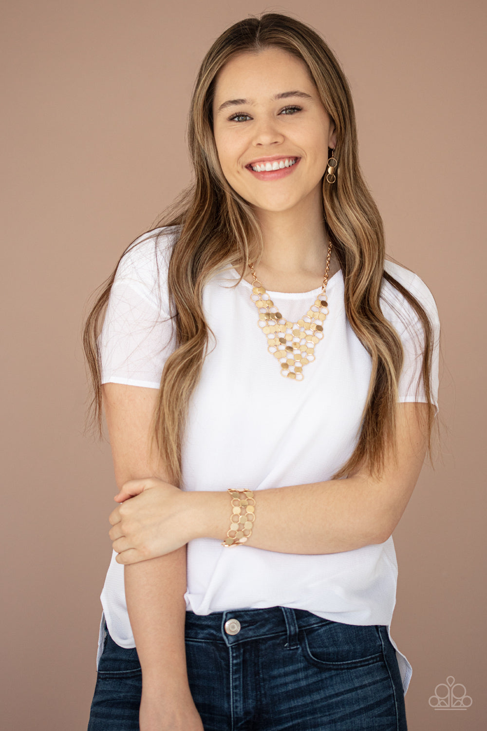 Net Result - Gold necklace w/ matching bracelet