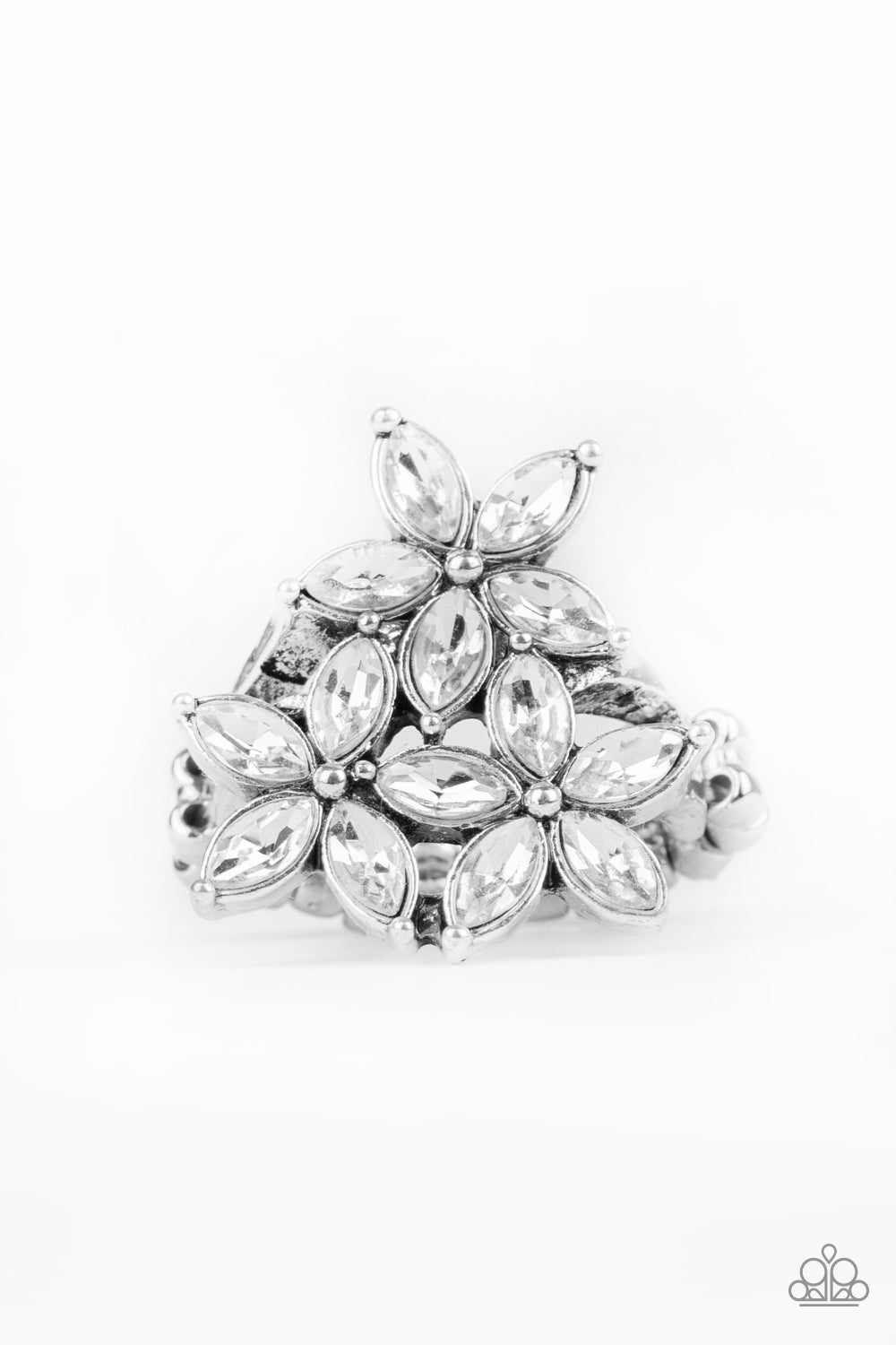 Gardenia Grandeur - White rhinestone ring