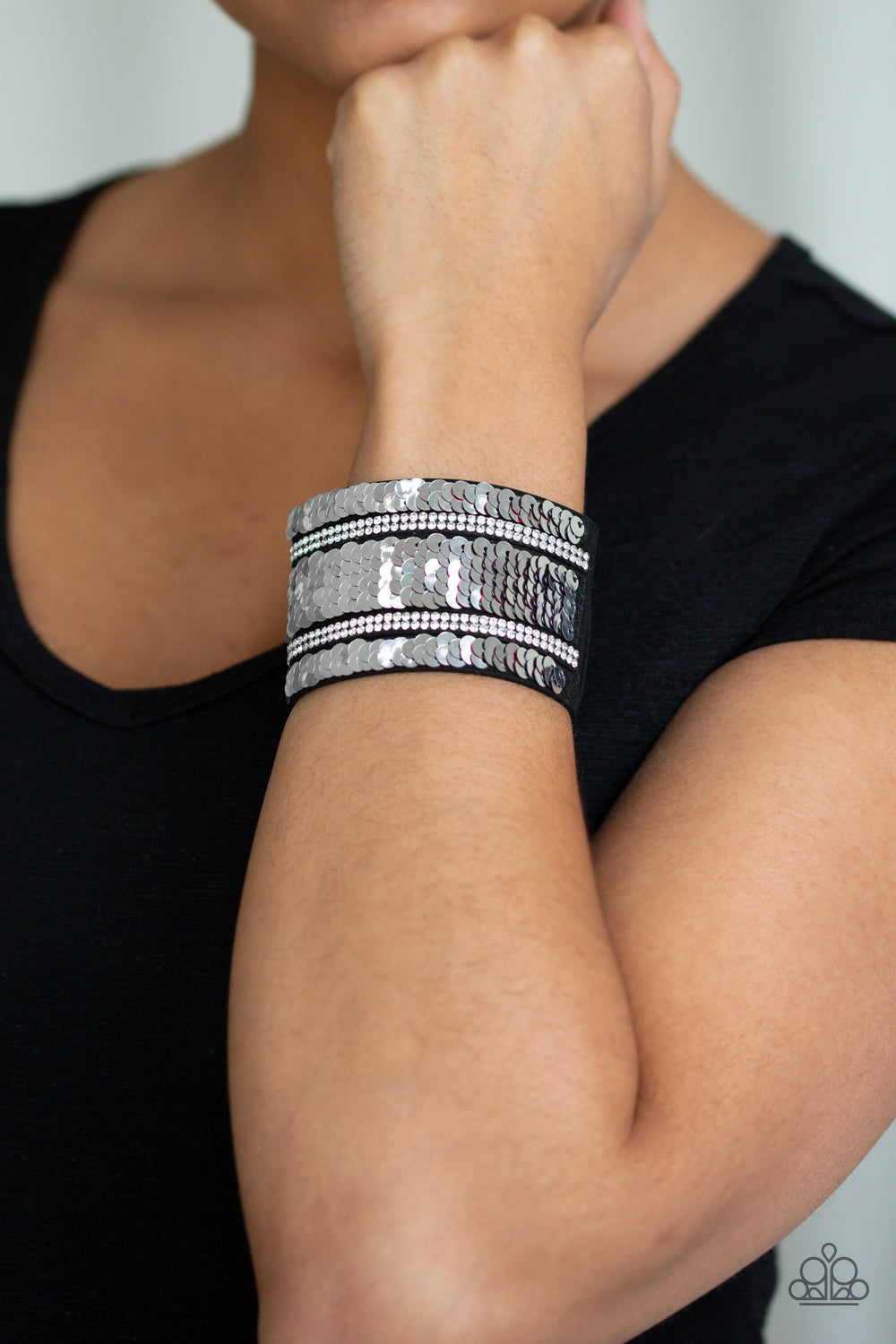 MERMAID Service - Red sequin wrapping bracelet