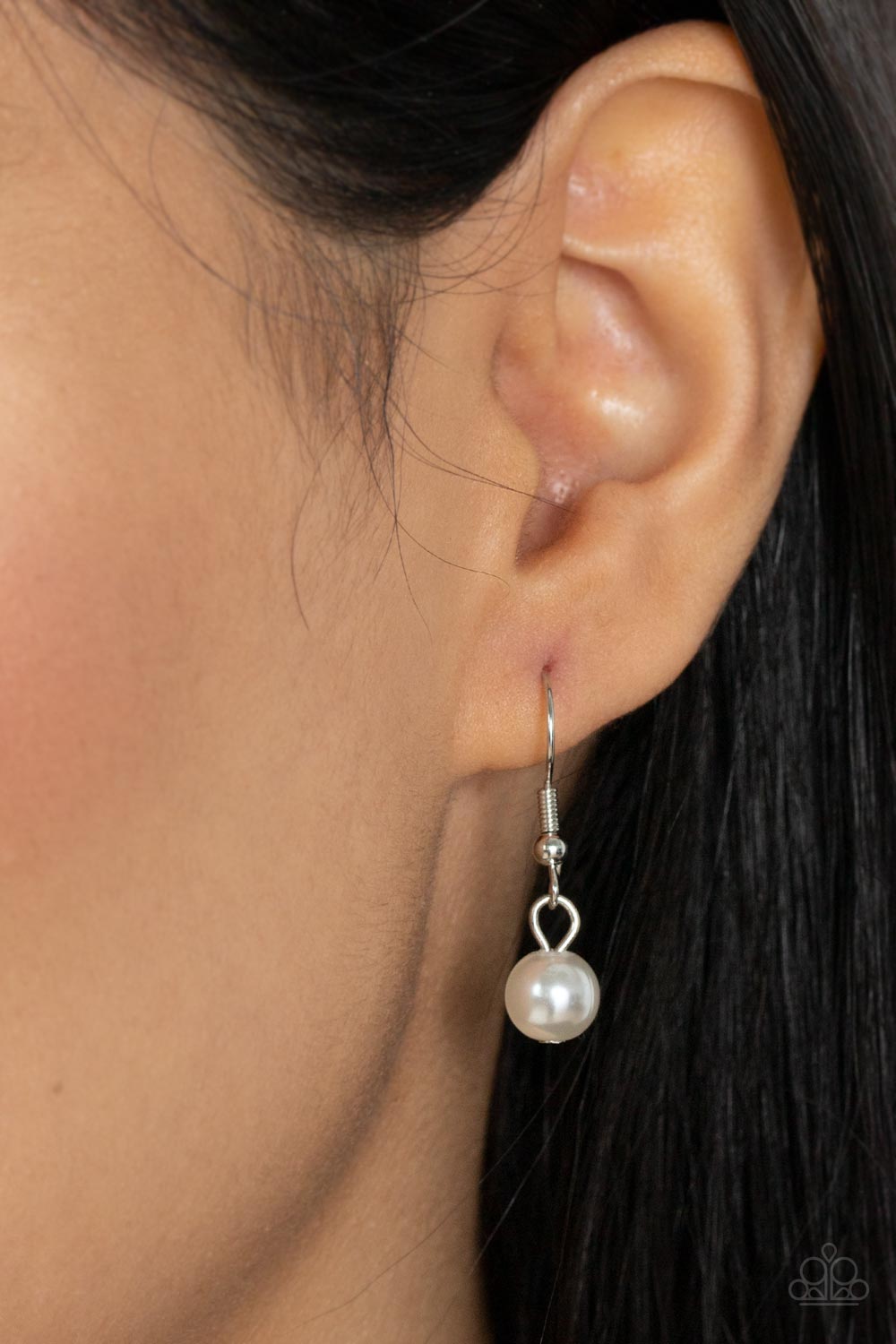 Drip Drop Dazzle - White gem necklace