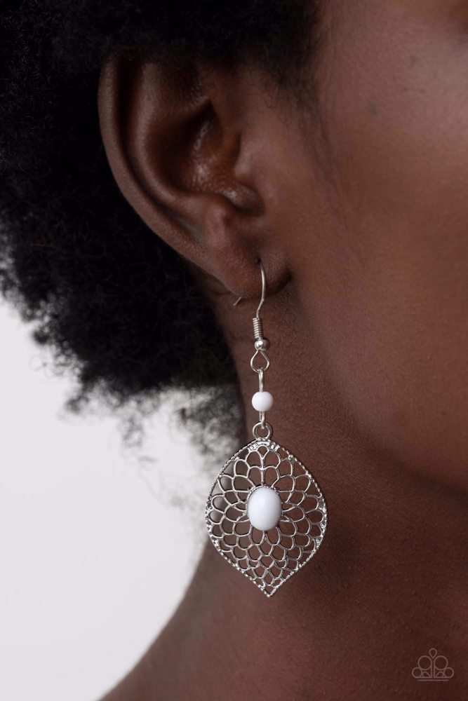 Perky Perennial - White earrings