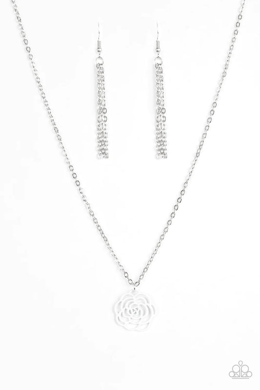 Blossom Bliss - White Blossom Necklace