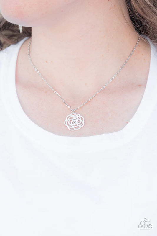 Blossom Bliss - White Blossom Necklace