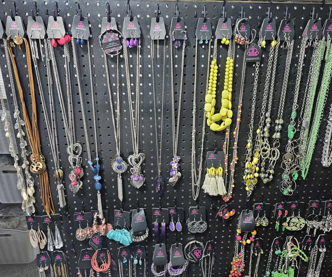 Paparazzi Jewelry Mixed Lot /100 pieces