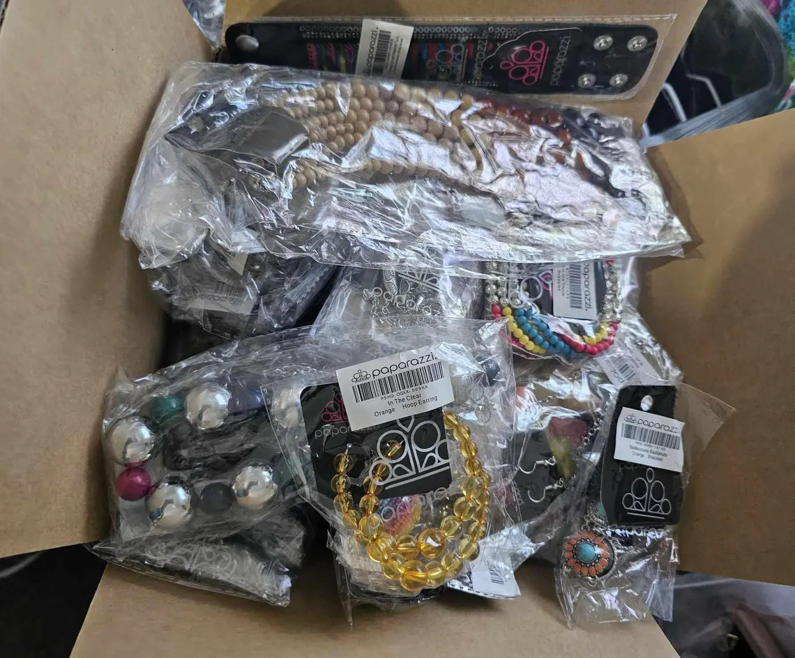 Paparazzi Jewelry Mixed Lot / 25 pieces