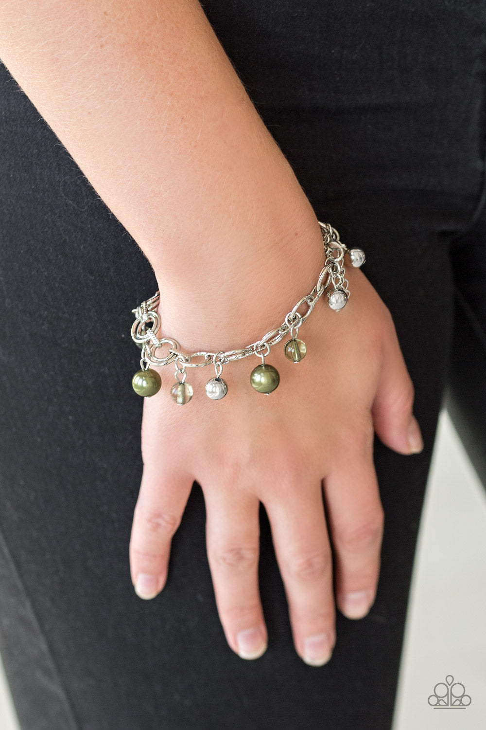 Fiercely Fancy - Green necklace w/ matching bracelet