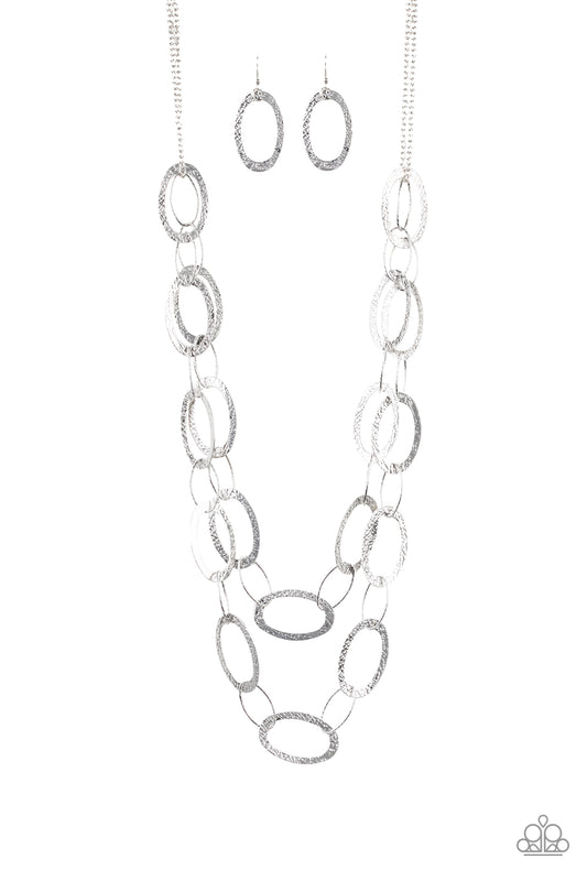 Glimmer Goals - Silver necklace
