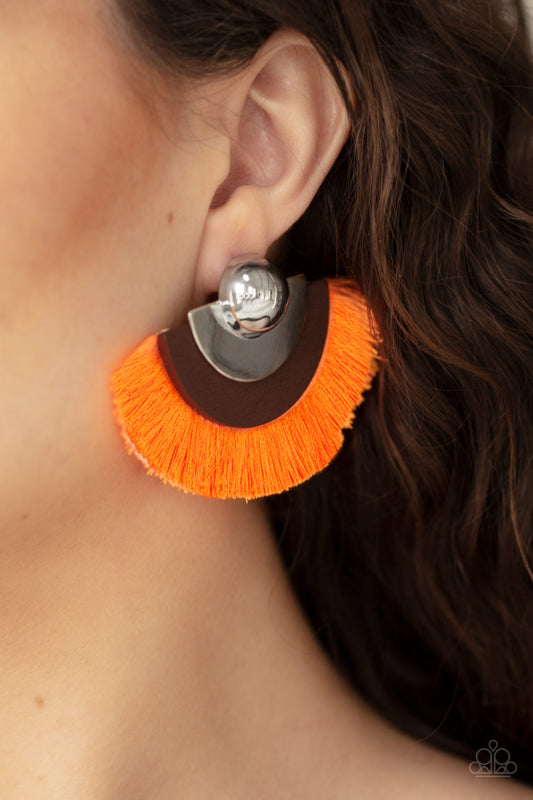 Fan The FLAMBOYANCE - Orange fringe post earrings