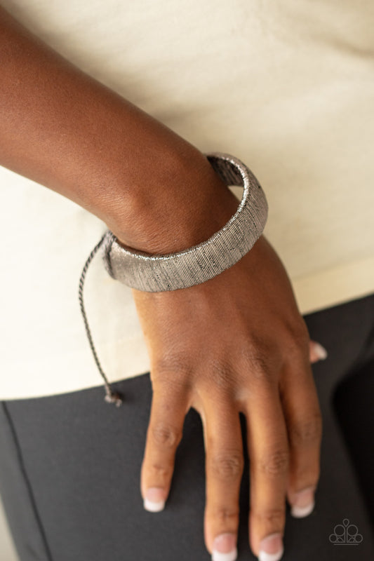 In a Flash - Black/Gunmetal bracelet