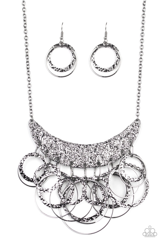 Metro Eclipse - Black/Gunmetal necklace