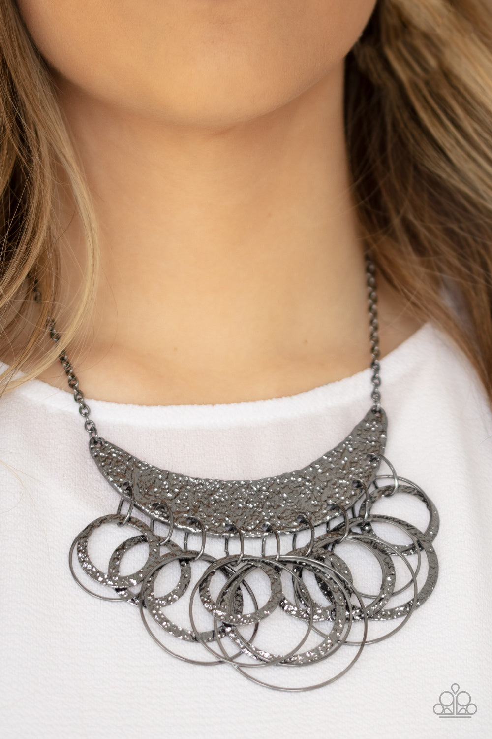 Metro Eclipse - Black/Gunmetal necklace