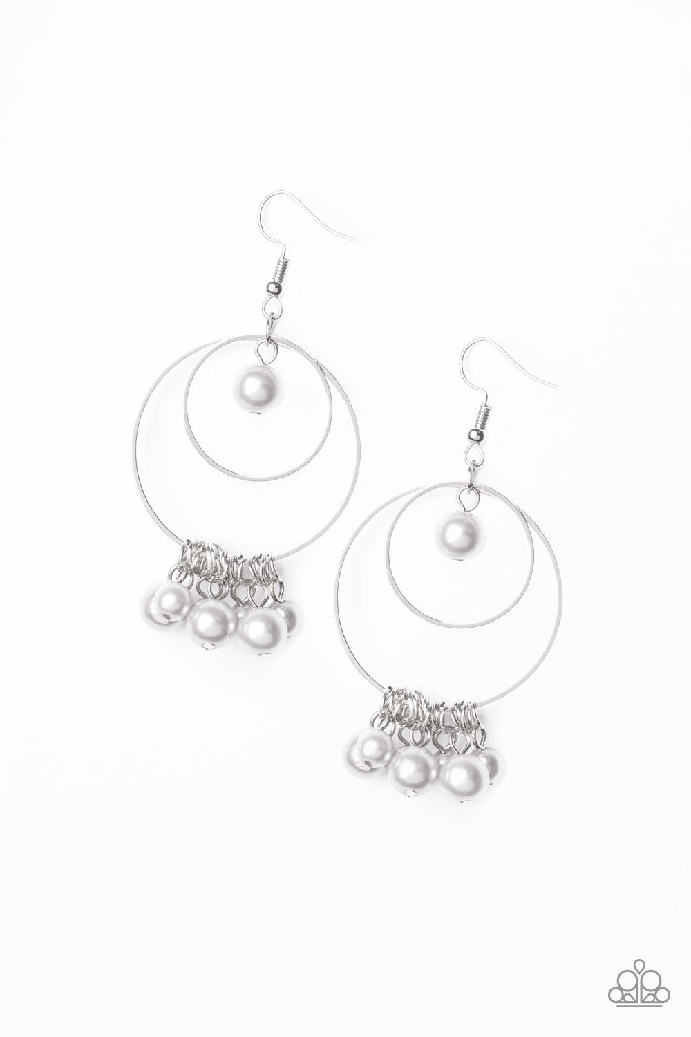 New York Attraction - Silver pearl earrings