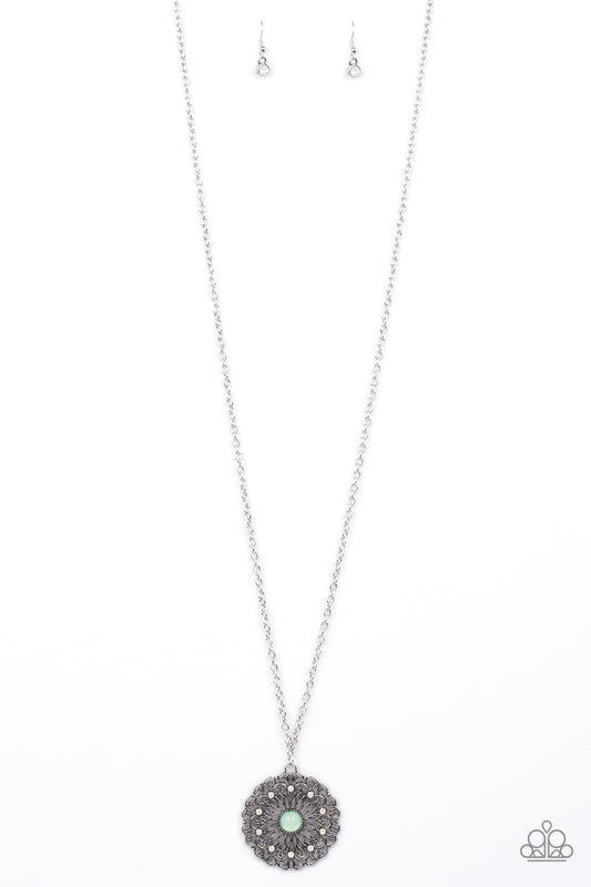 Opal Gardens - Green opalescent beads necklace