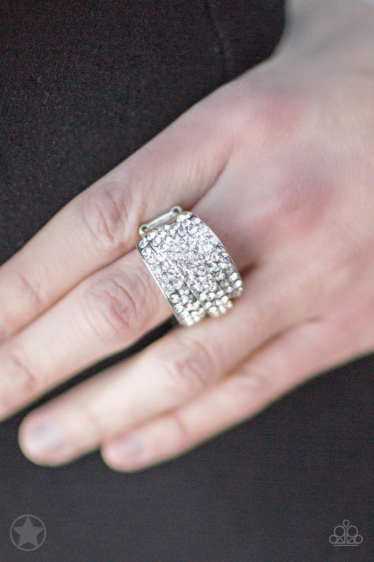 The Millionaires Club - White rhinestone ring