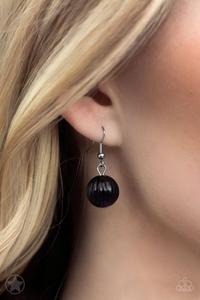 Break A Leg! - Black/White Necklace w/ matching bracelet