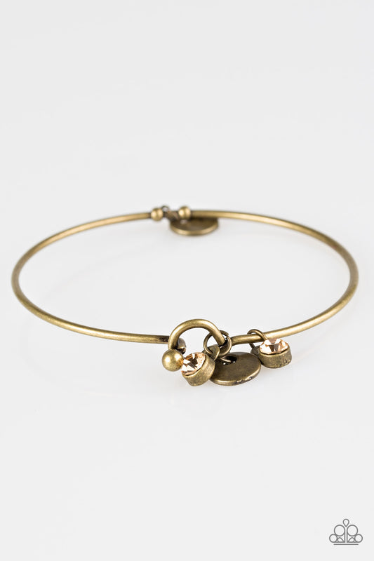 Turn It Upscale - Brass bracelet