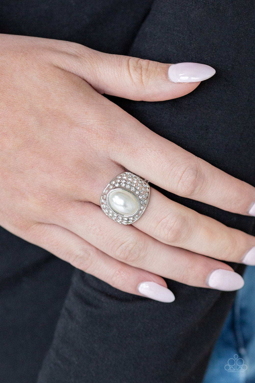 Glittering Go-Getter white pearl ring (Life of the Party August 2019)