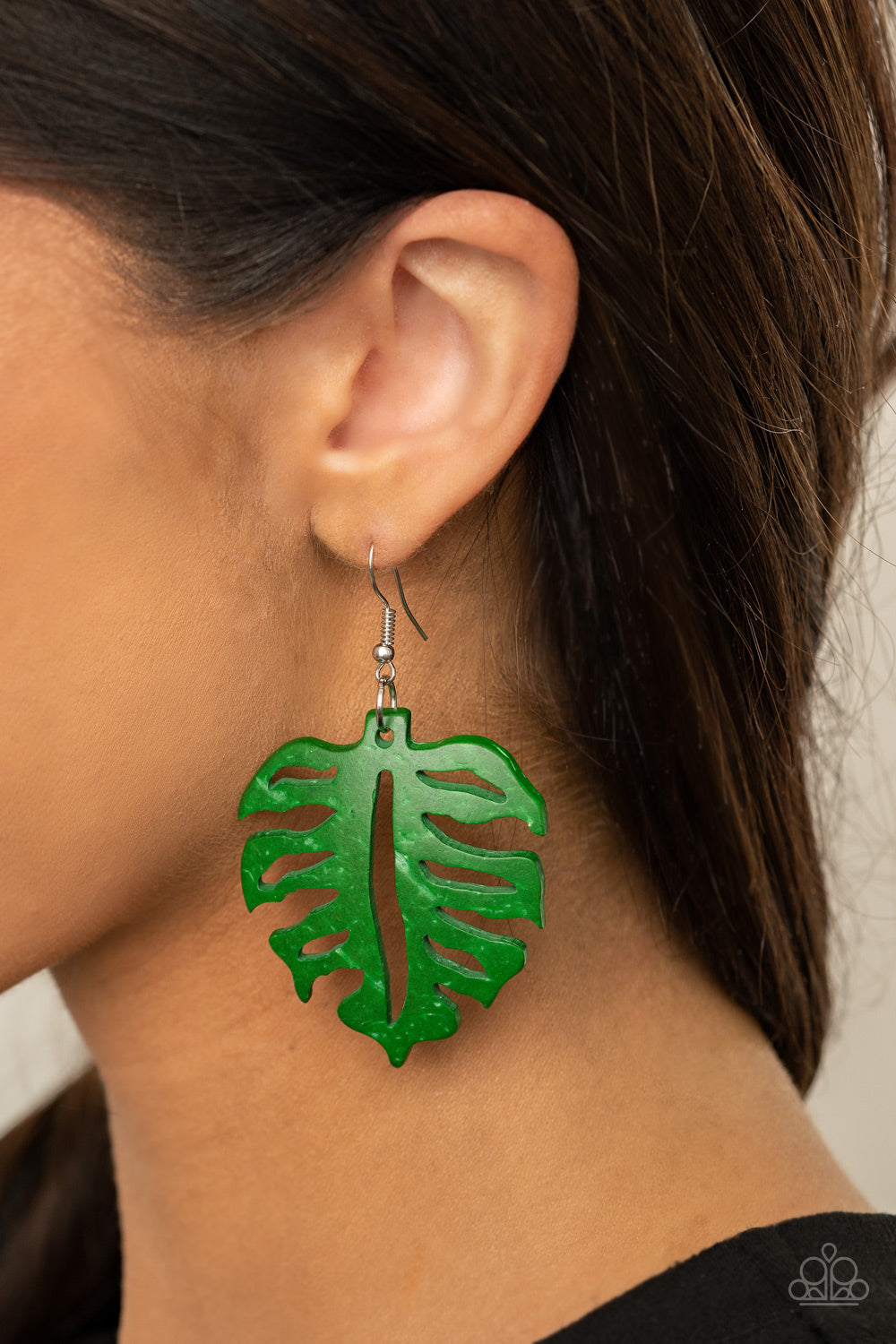Shake Your PALMS PALMS - Green wood earrings