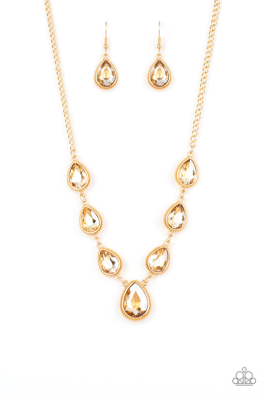 Socialite Social - Gold necklace
