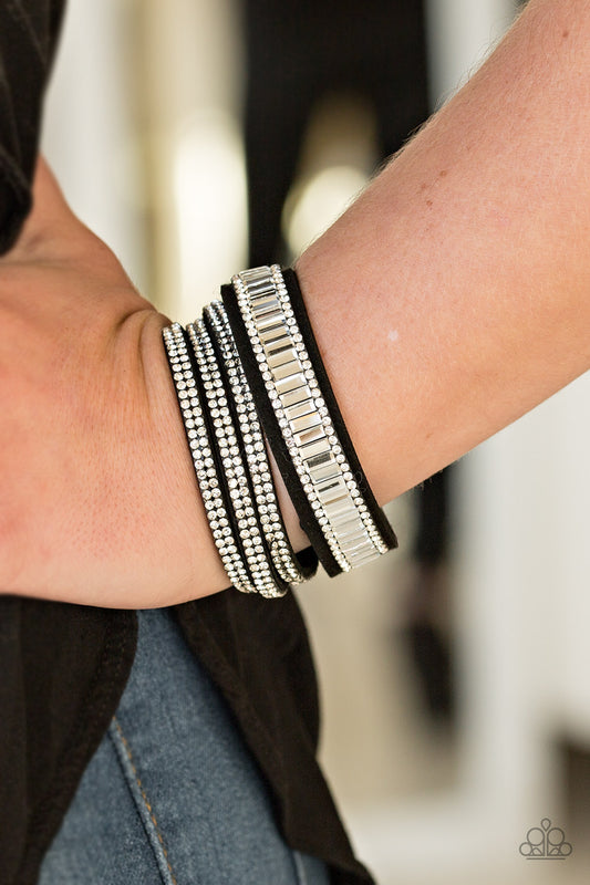 Just In SHOWTIME - Black wrap bracelet