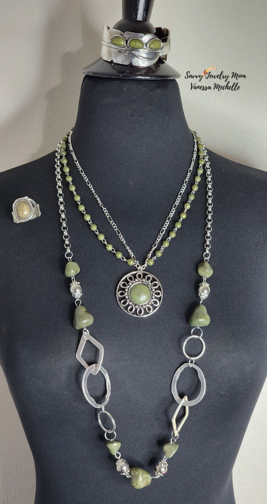 Savvy Set#263  (Green, 4-piece set)