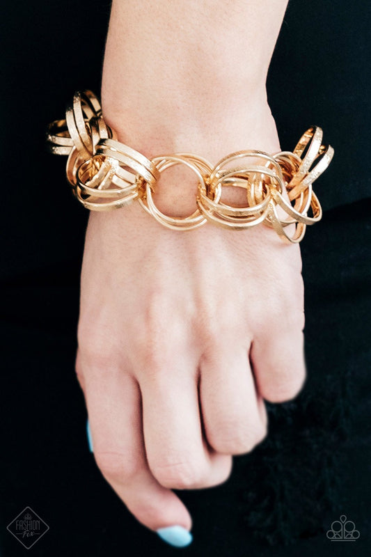 Statement Shimmer - Gold bracelet