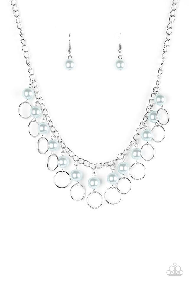 Run The Show - Blue pearl necklace