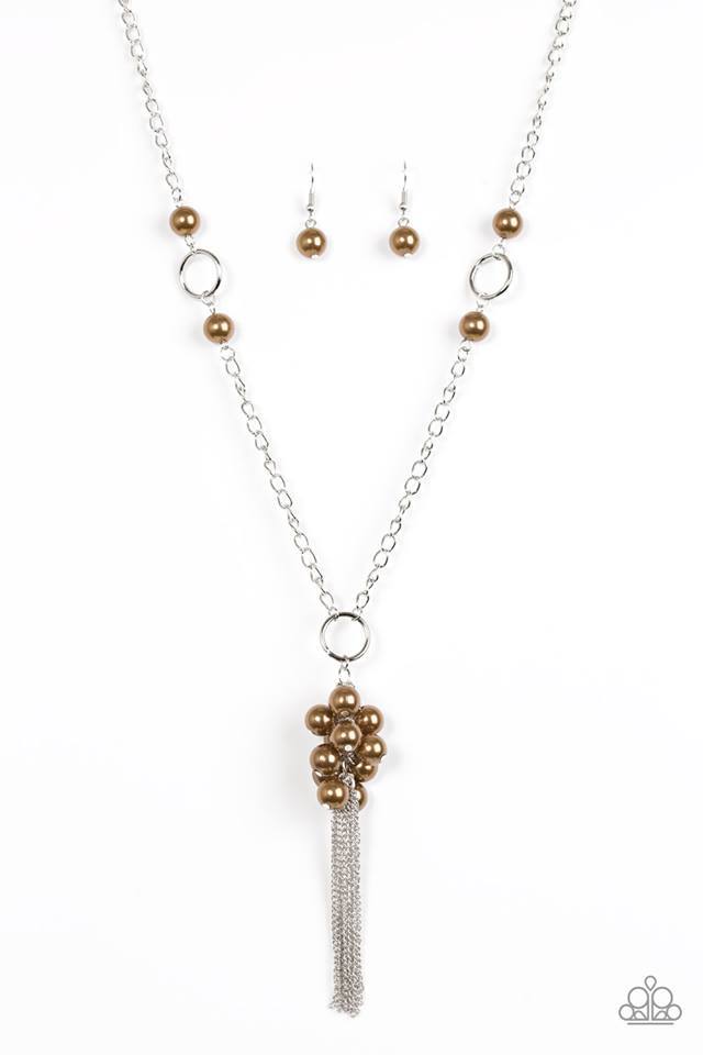 Hit The Runway - Brown pearl necklace