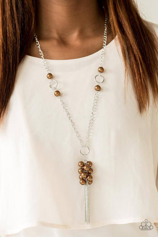 Hit The Runway - Brown pearl necklace