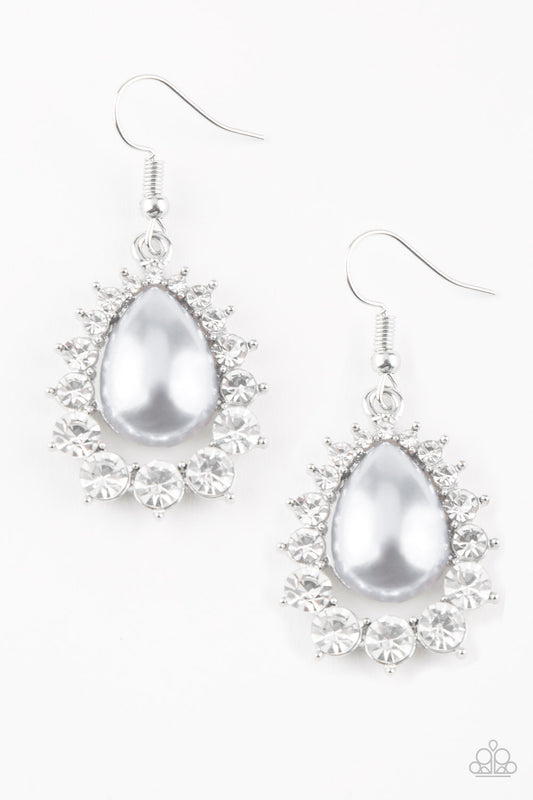 Regal Renewal - Silver pearl earrings