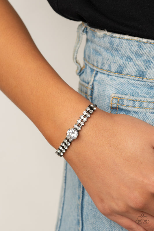 Gorgeously Glitzy - Black bracelet