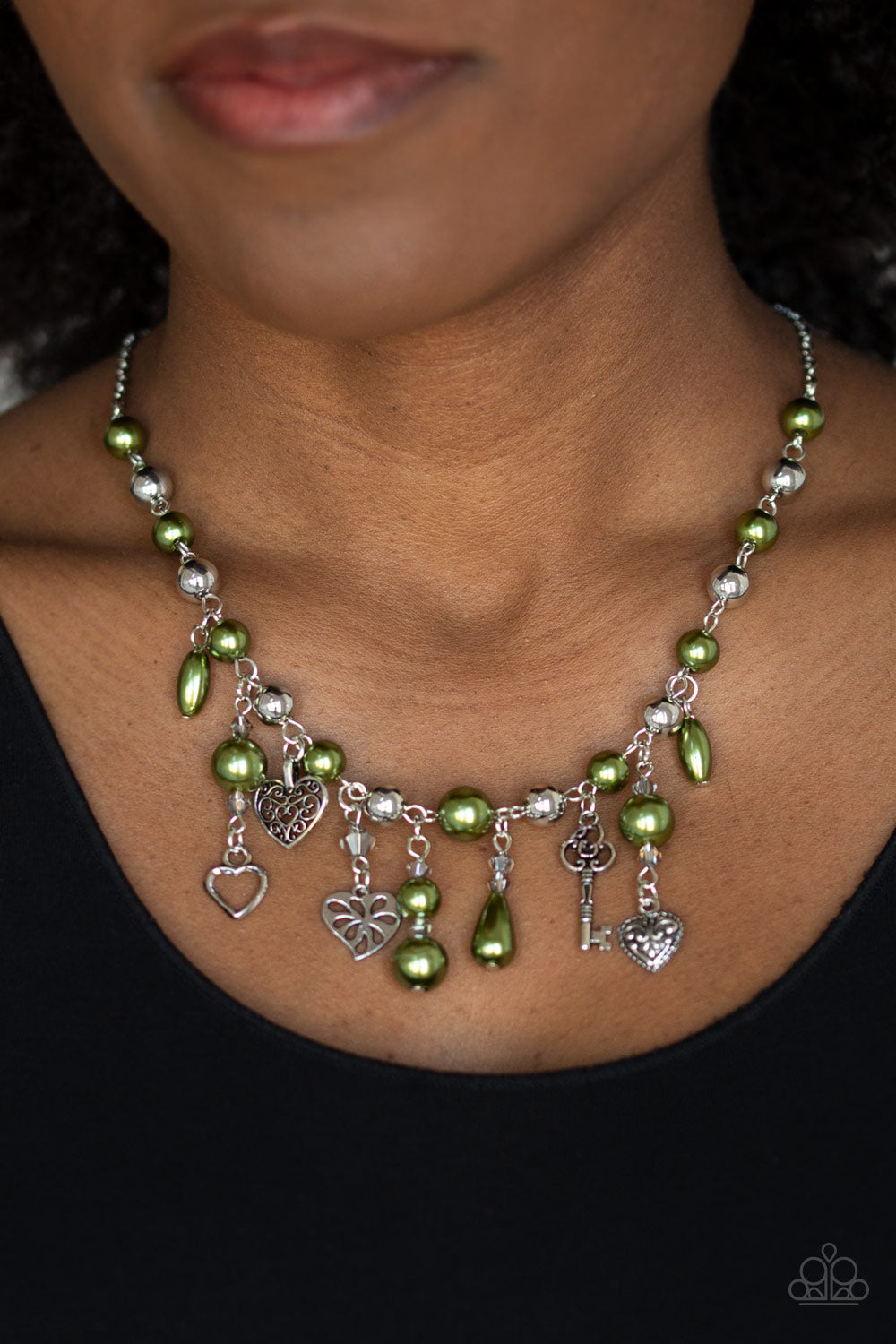 Renaissance Romance - Green necklace