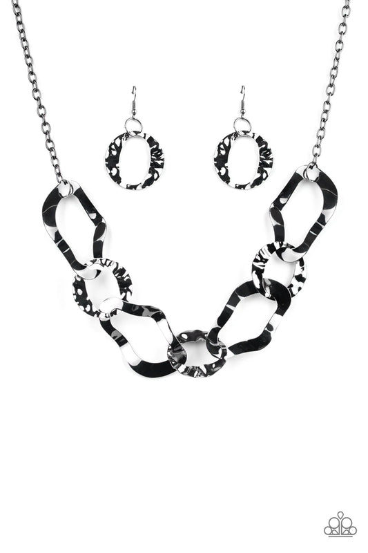 Capital Contour - Black/GM Necklace