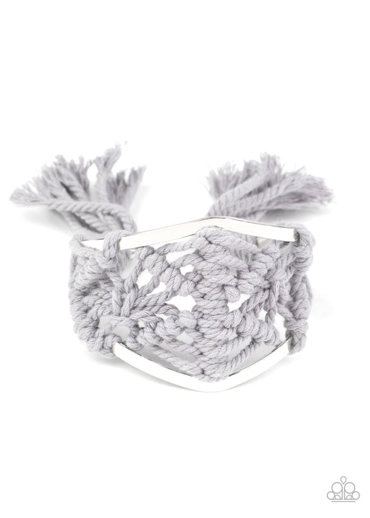 Macrame Mode - Silver cuff bracelet