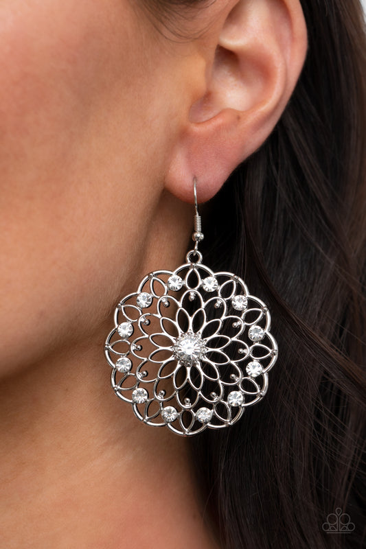 Posy Proposal - White rhinestones earrings
