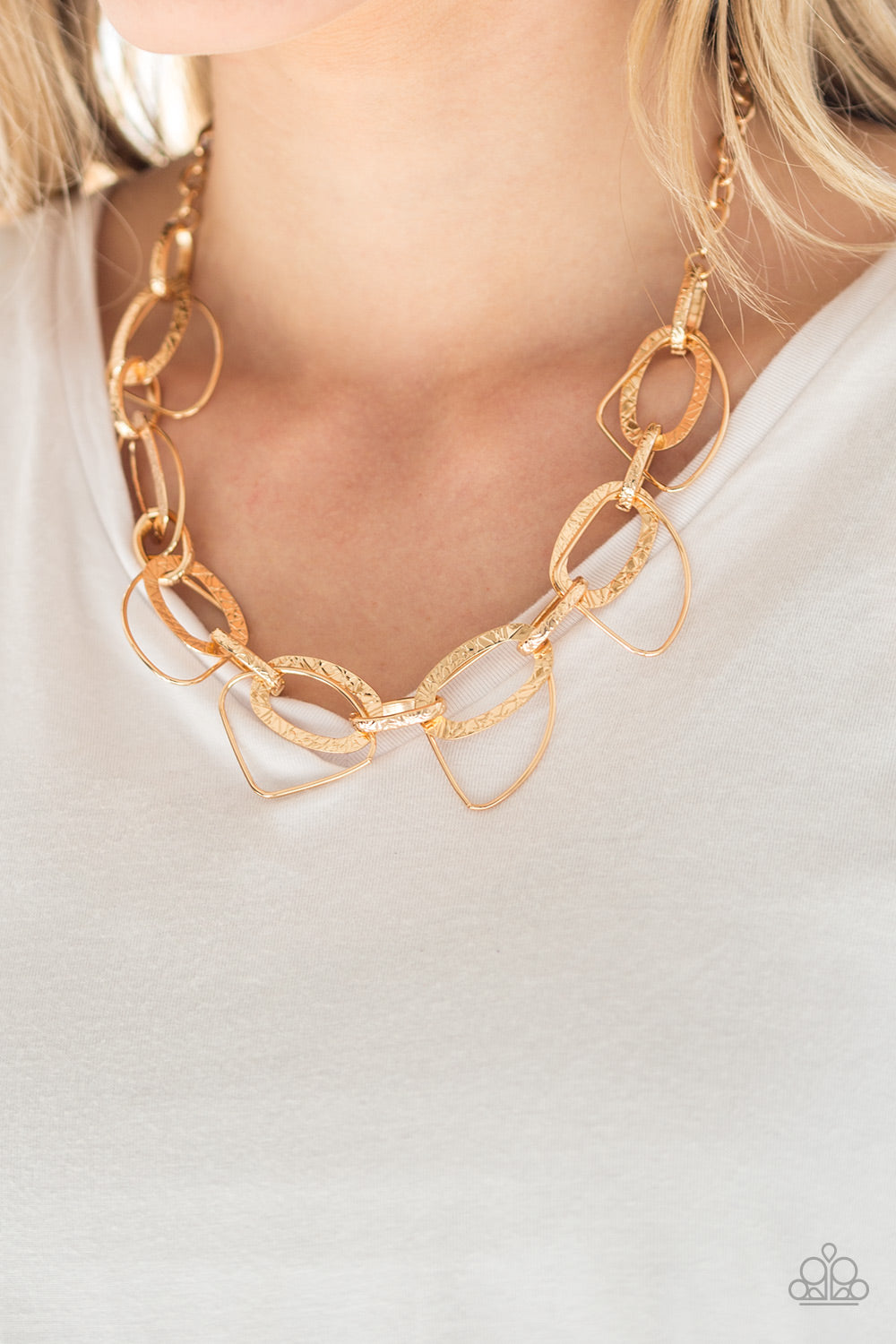 Very Avant-Garde - Gold necklace