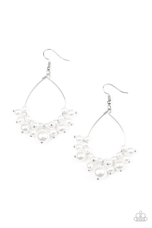 5TH AVENUE APPEAL - WHITE PEARL EARRINGS
