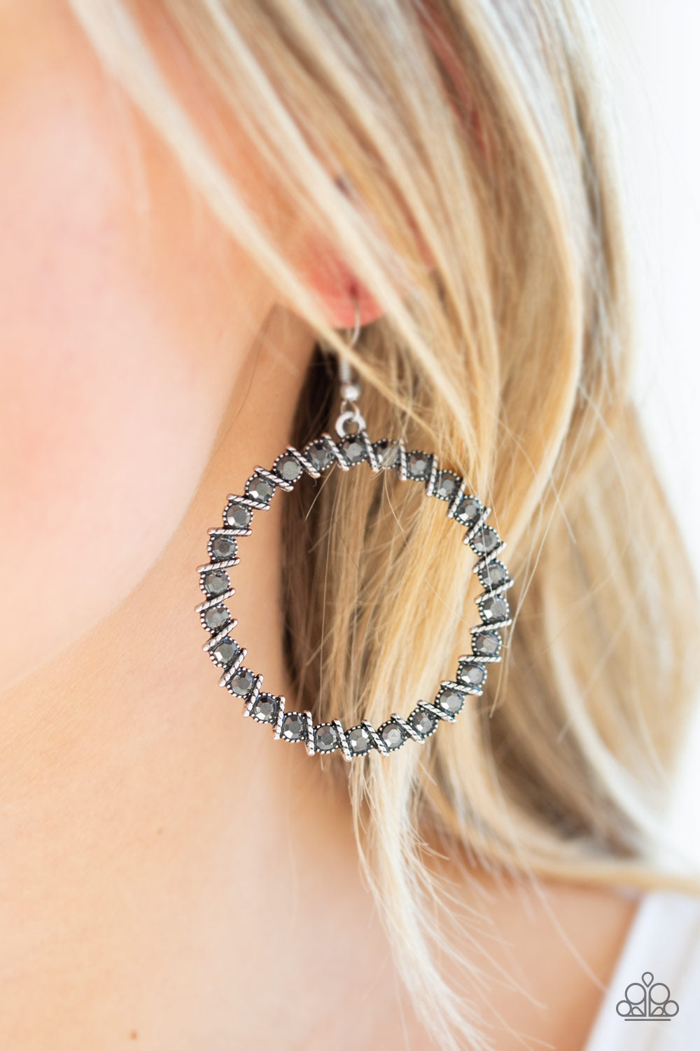 Enlighten Me - Silver hoop earrings